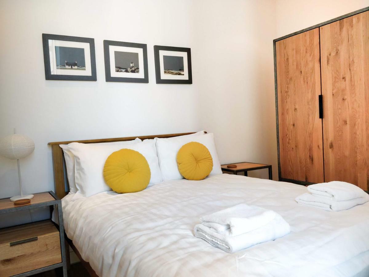 2 Bed Apartment At Quartermile Edinburgh Buitenkant foto